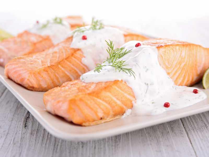 Baked Salmon with Dill Sauce