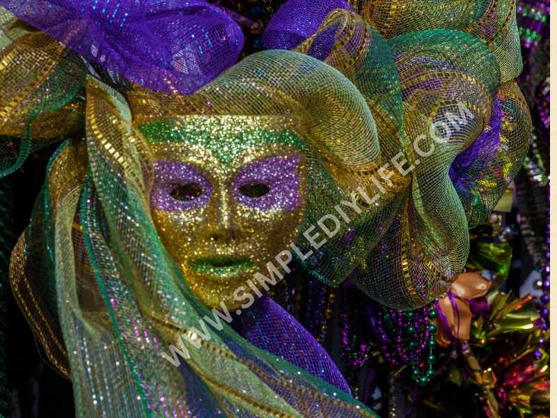 DIY Masquerade Masks Display