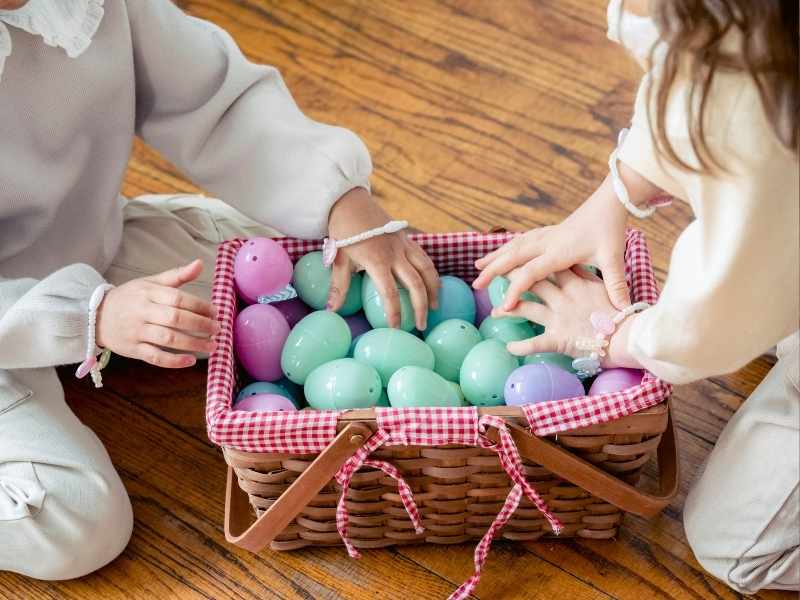 Easter Basket Hunt in Easter egg hunt ideas